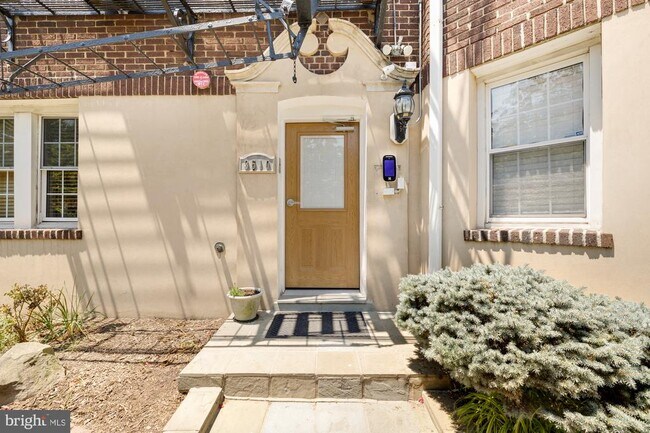 Primary Photo - 3510 16th St NW