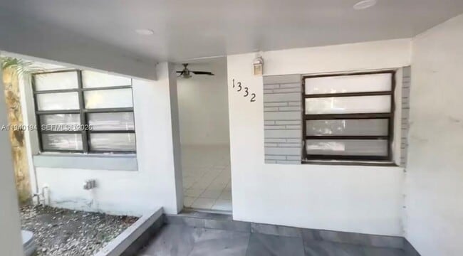 Building Photo - 1332 NE 177th St