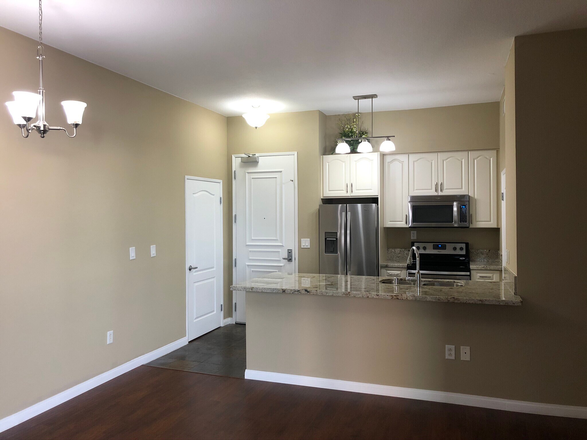 Building Photo - 388 E Ocean Blvd