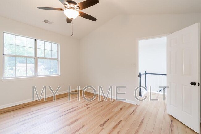 Building Photo - 8413 Woodford Bridge Dr