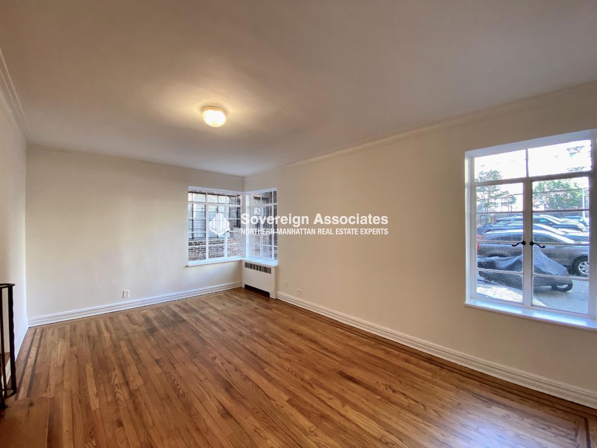 Building Photo - 135 W 225th St