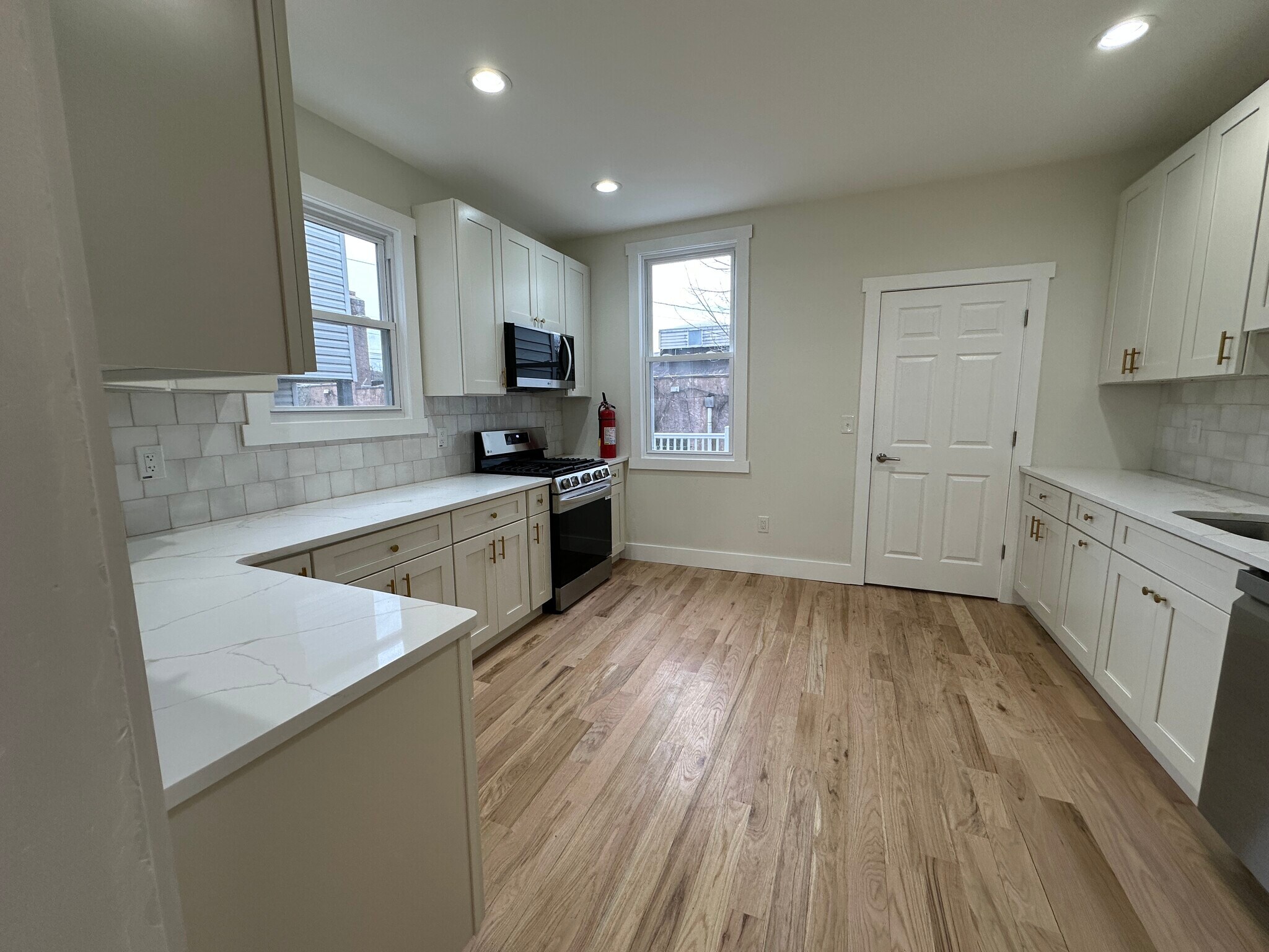 Building Photo - 59 Arnold Ter