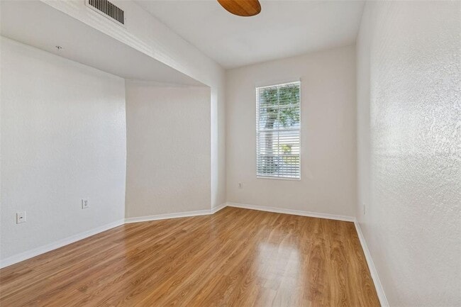 Building Photo - 501 S Moody Ave