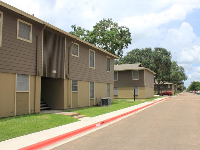 Building Photo - Treemont Apartments