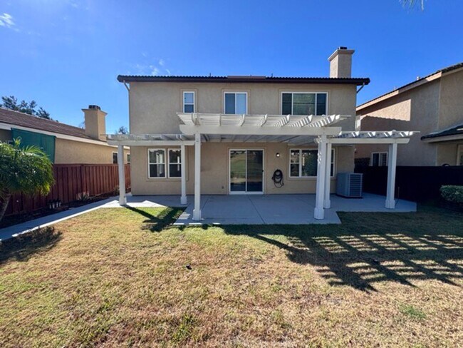 Building Photo - Beautiful 4 bedroom Temecula home sitting ...