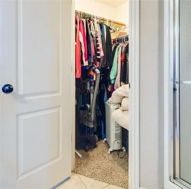 Building Photo - 4143 W Spring House Dr