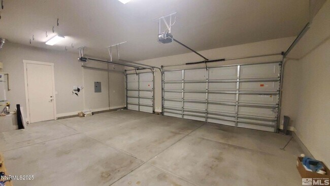 Building Photo - 9460 Baldacci Rd