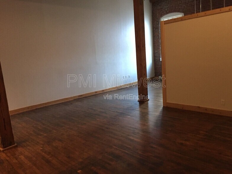Building Photo - 501 Madison Ave