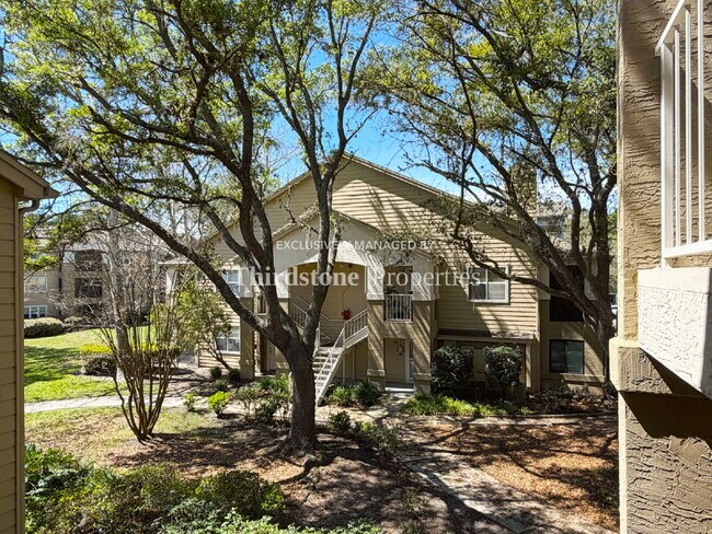 Building Photo - 11 Arbor Club Dr