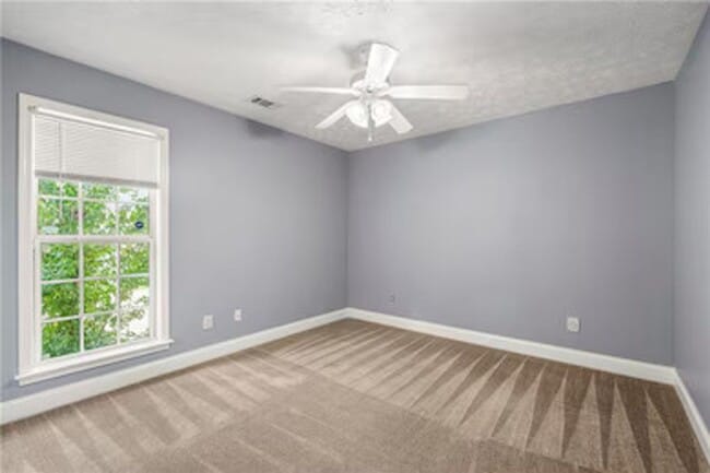Building Photo - 60 Duke Dr