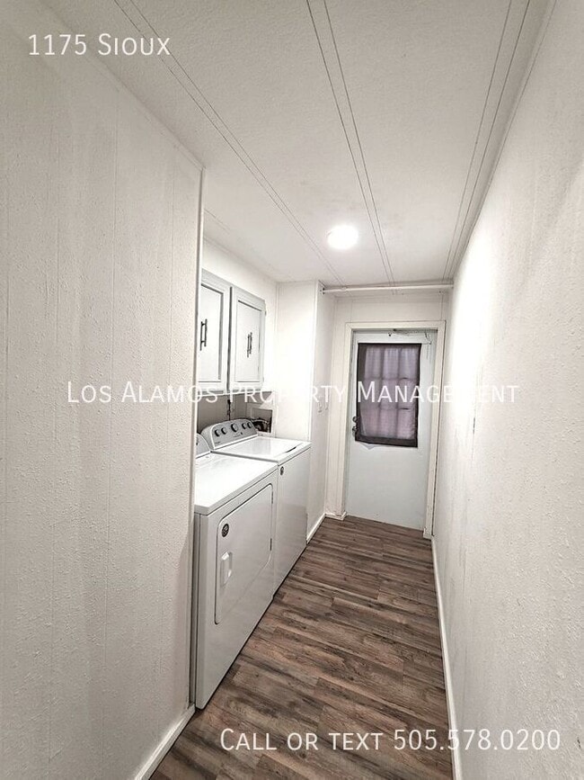 Building Photo - 1175 Sioux-