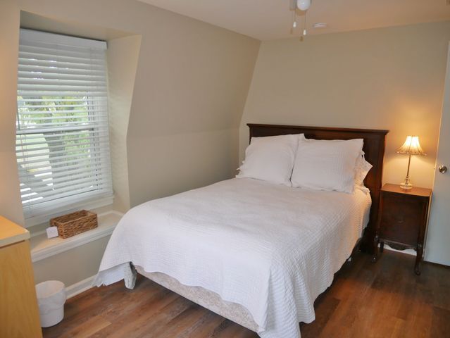 Building Photo - 2298 Browning St