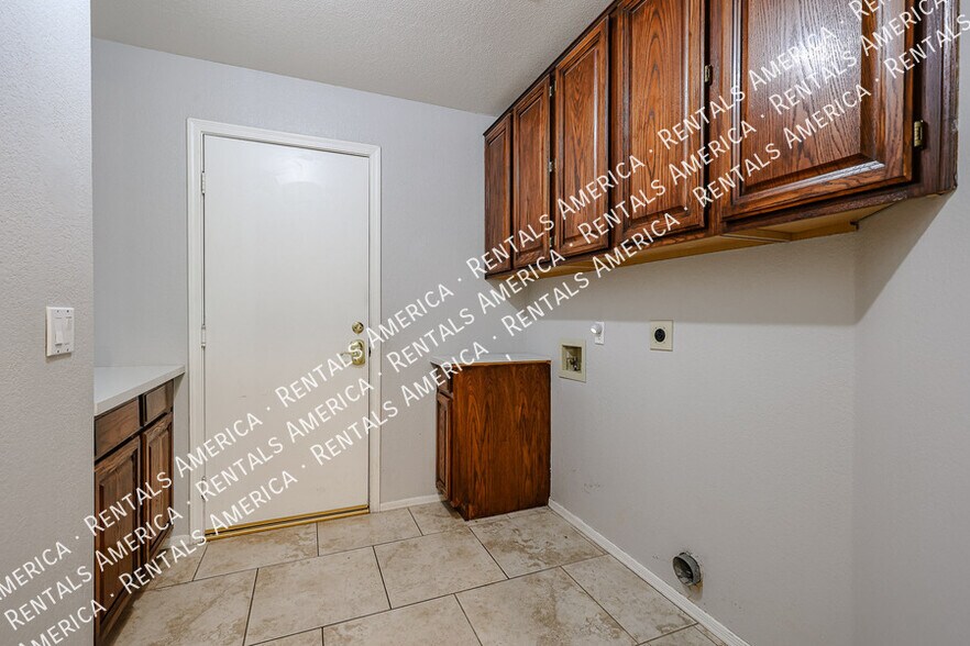 Building Photo - 15039 N 54th Pl