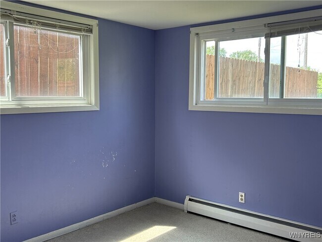 Building Photo - 18 Barone Cir