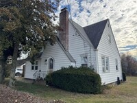 Building Photo - 42 Greenwood Rd