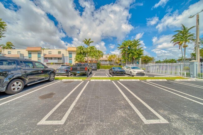 Building Photo - 4600 SW 67th Ave