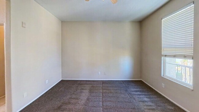 Building Photo - 1800 E Lakeshore Dr