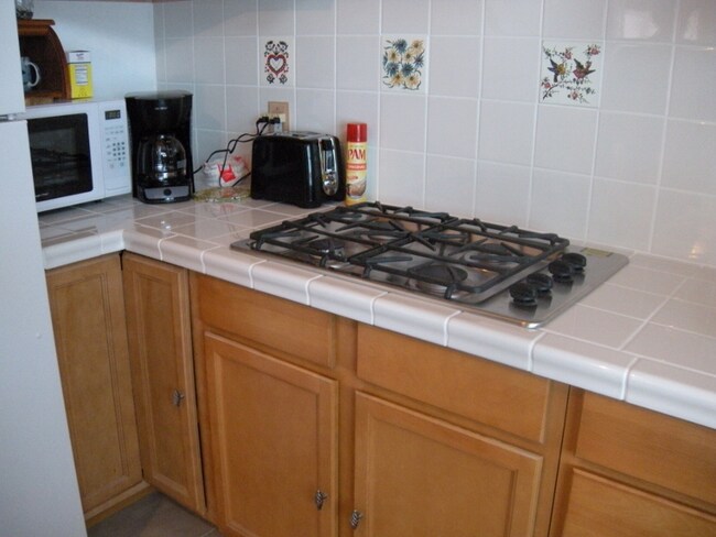 Building Photo - 21 Humming Bird Ln