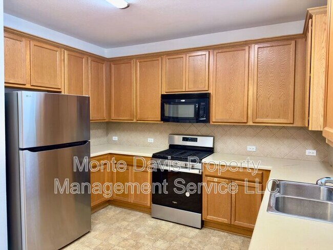 Building Photo - 10317 Laredo Dr