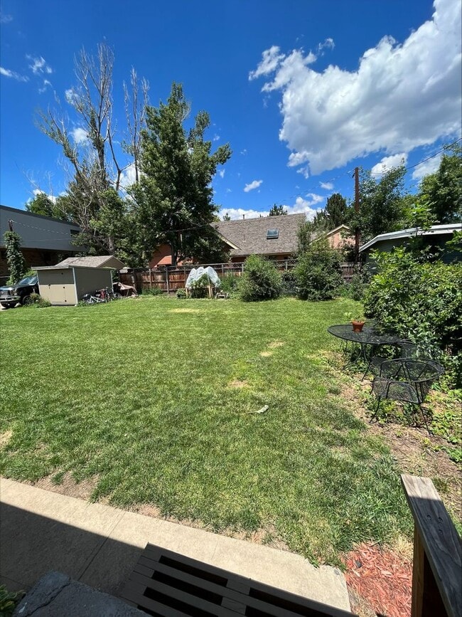 Building Photo - 2-Bedroom Ranch-Style Home in North Boulder Triplex