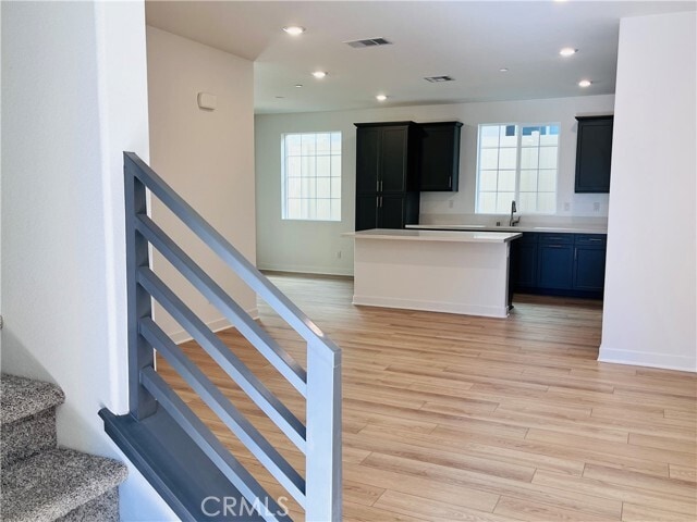 Building Photo - 2031 Divine Arroyo