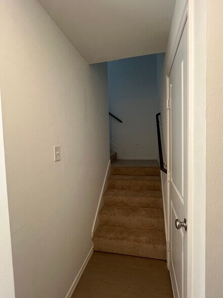 Building Photo - 14810 Razorbill Dr