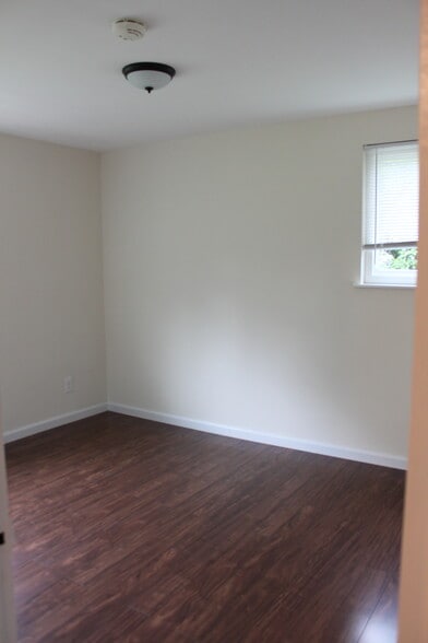 Building Photo - 7003 Murray Ct