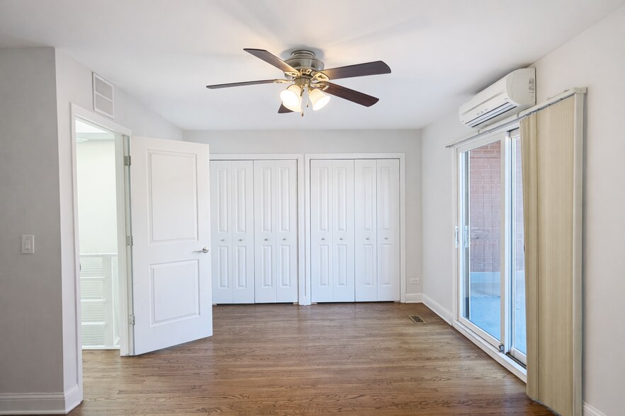 Building Photo - 805 W Wolfram St