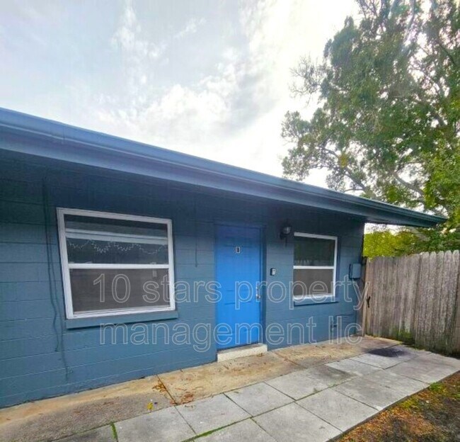 Building Photo - 3716 137th Ave N