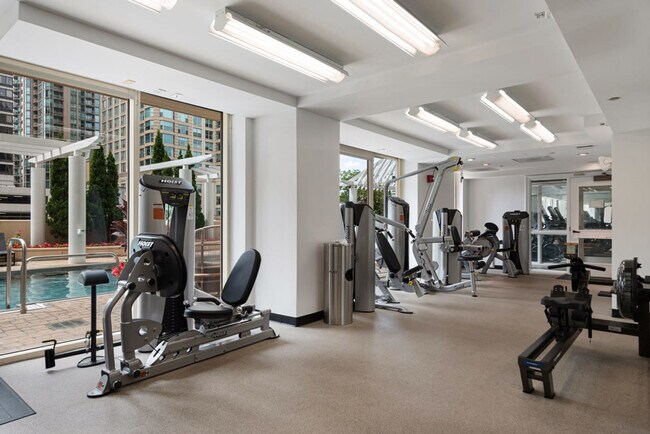 Building Photo - 45 E Chicago Ave