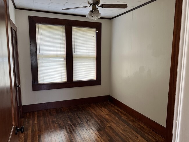 Building Photo - 817 6th St