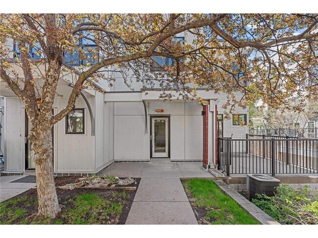 Building Photo - 2818 Aldrich Ave S