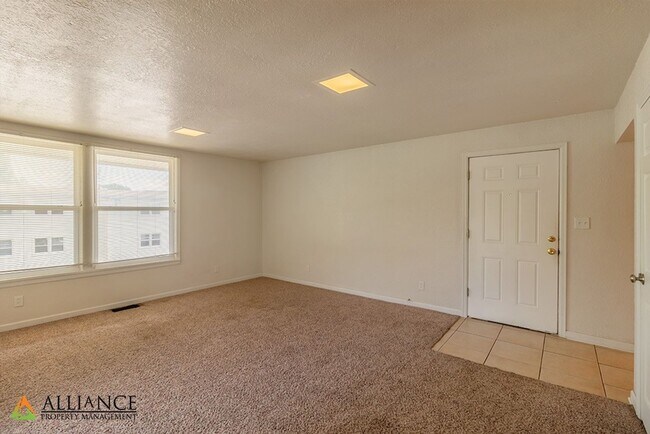 Building Photo - 1510 College Ave