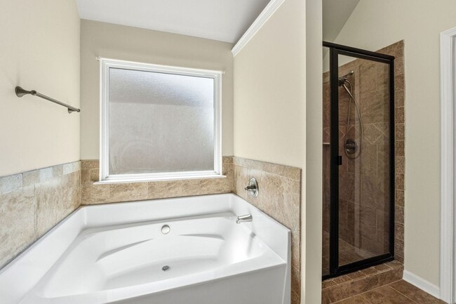 Building Photo - 4464 Grove Landing Dr