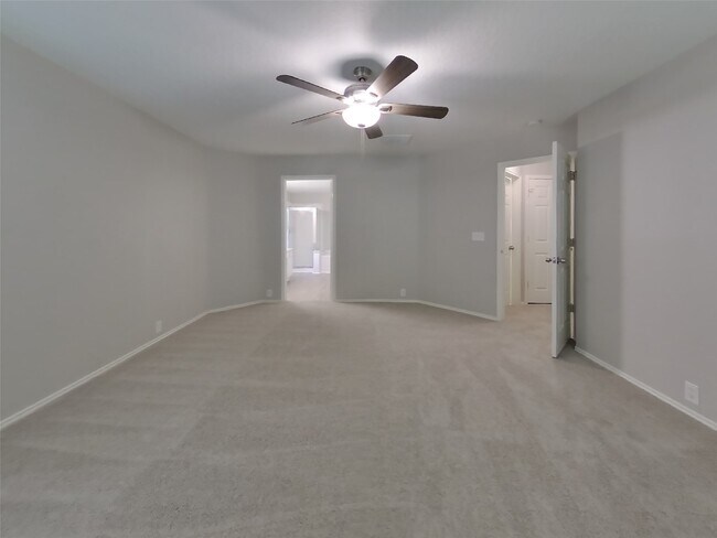 Building Photo - 18810 Woodbreeze Dr