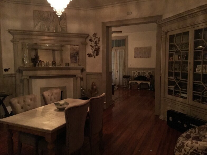 Building Photo - 324 Colonial Ave