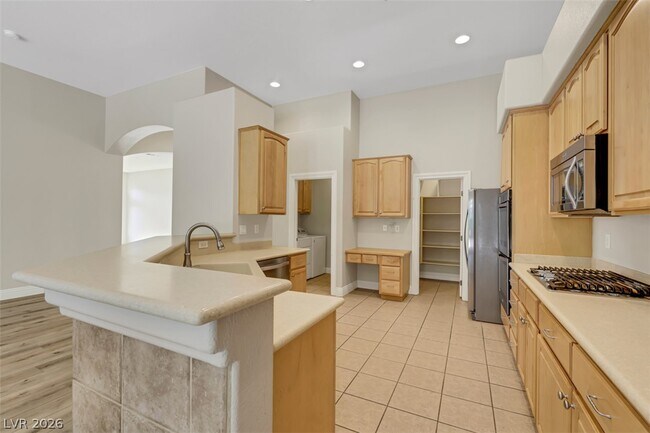 Building Photo - 2149 Sentito Cir