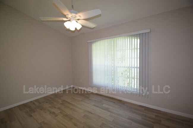 Building Photo - 534 Grasslands Village Cir