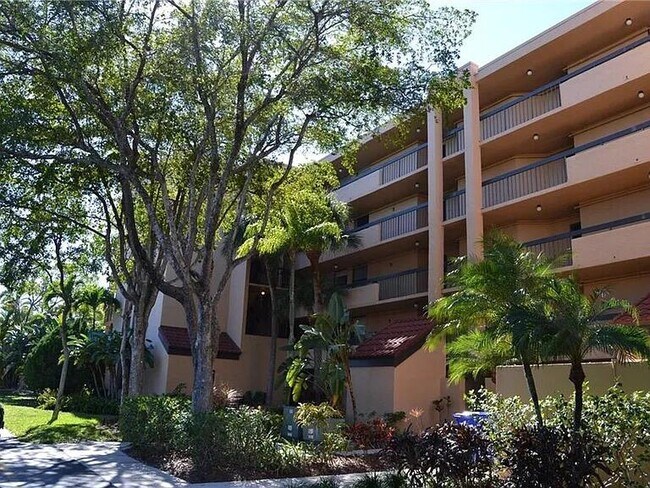 Building Photo - 450 Egret Cir