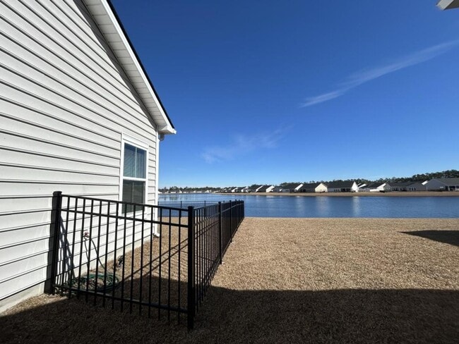 Building Photo - 748 Isle Verde Dr