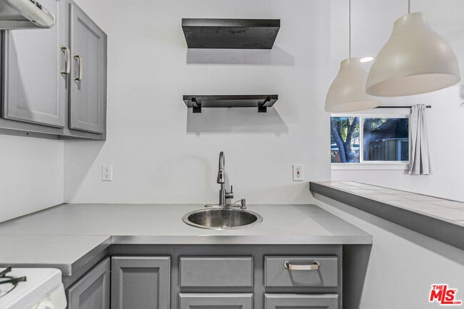 Building Photo - 5628 Buffalo Ave