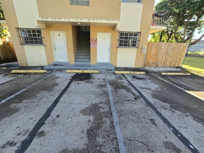 Building Photo - 2835 NW 22nd Ave
