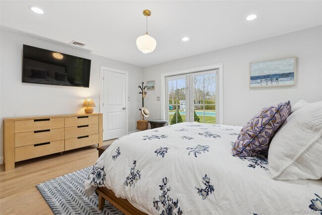 Building Photo - 4 Chestnut Ln