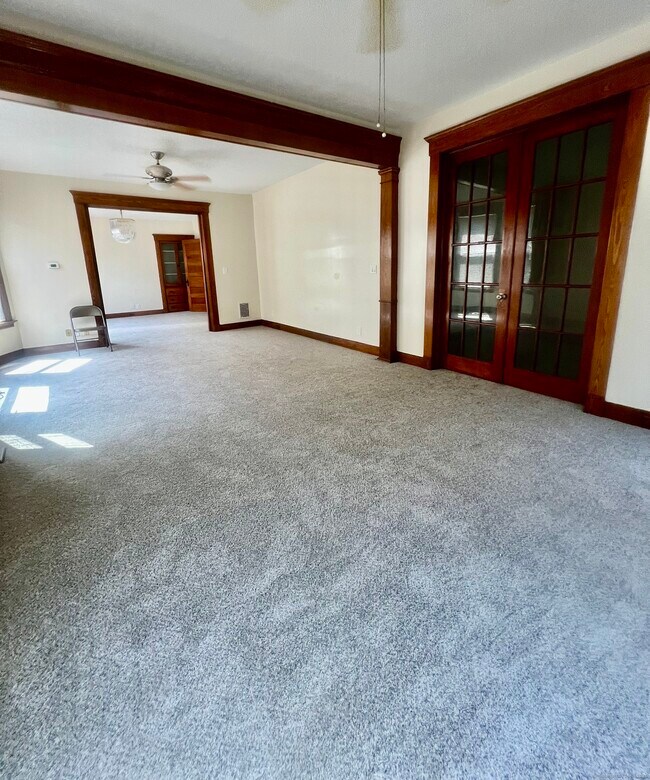 Building Photo - 360 Sherman Ave