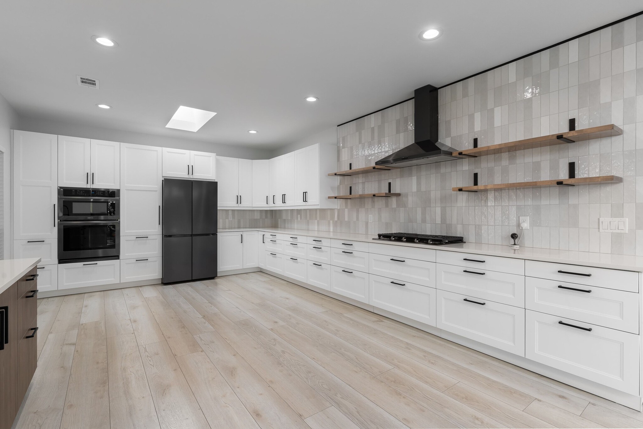 Building Photo - 14140 Regency Pl