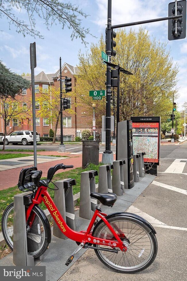 Building Photo - 1213 12th St NW
