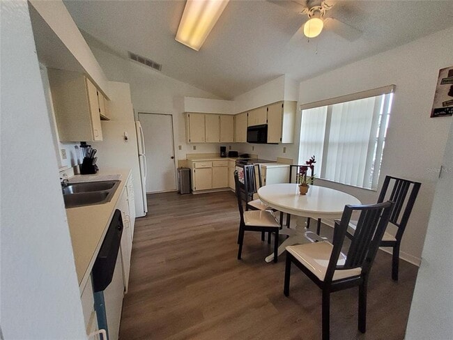 Building Photo - 138 Valentino Ct