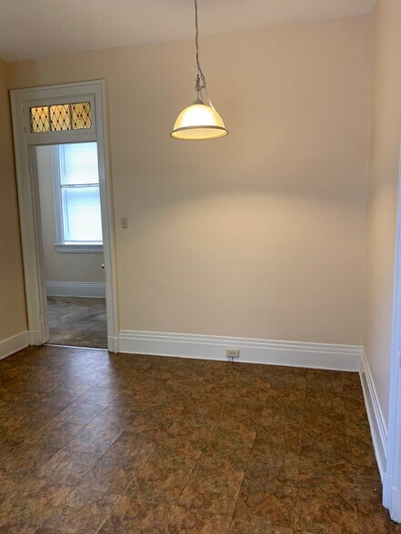 Building Photo - 2437 Ohio Ave