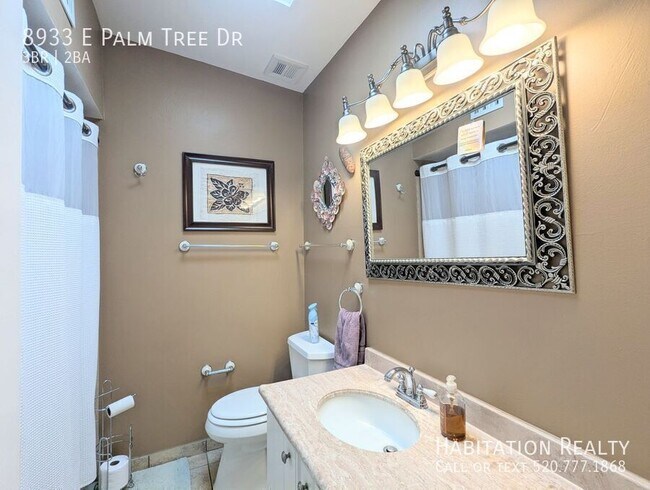 Building Photo - 8933 E Palm Tree Dr