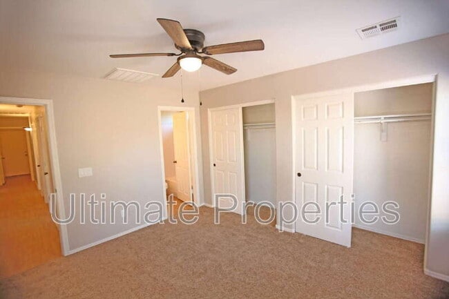 Building Photo - 21532 W Durango St
